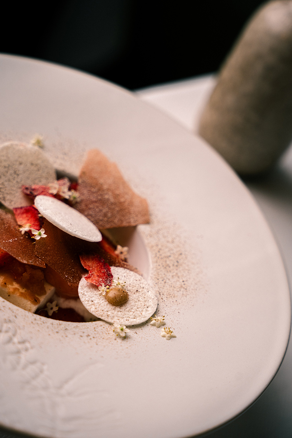 assiette au restaurant gastronomique étoilé L'Ostal à Clermont-Ferrand